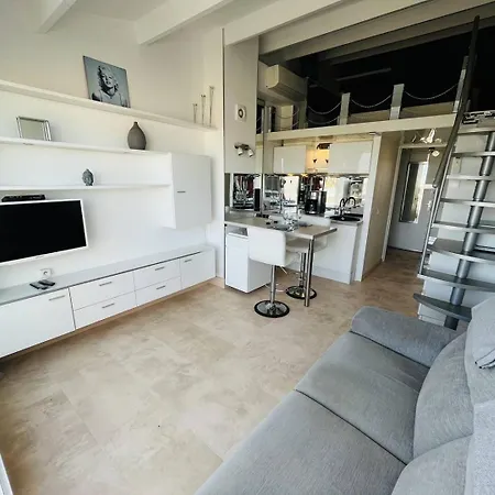 Mezzanine 2 Couchages Cap D'agde Naturisme Cn010-593 Agde